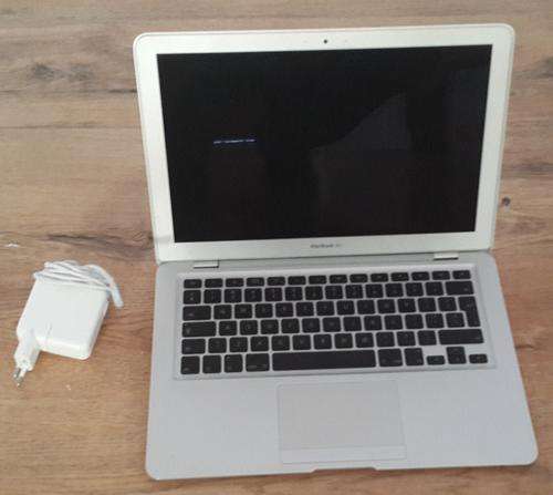 Apple MacBook Air 13.3" A1237