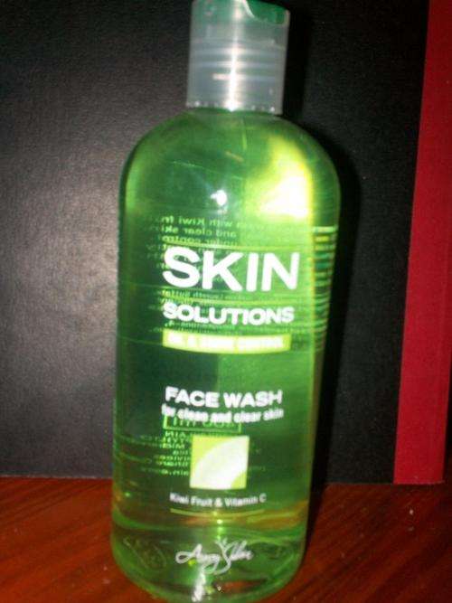 Skin Solutions Oil & Shine Control Face Wash DOUBLE SIZE (400ml!) PRICE REDUCED