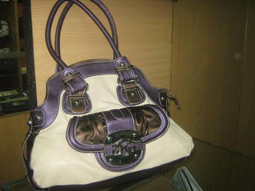 100 % Guess Handbags