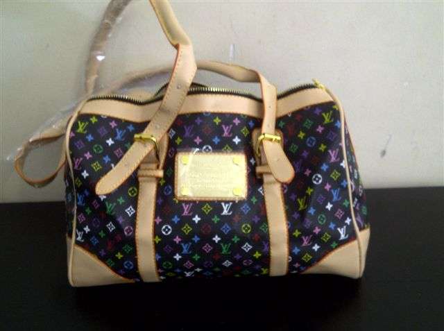 100 % LOUIS VUITTON