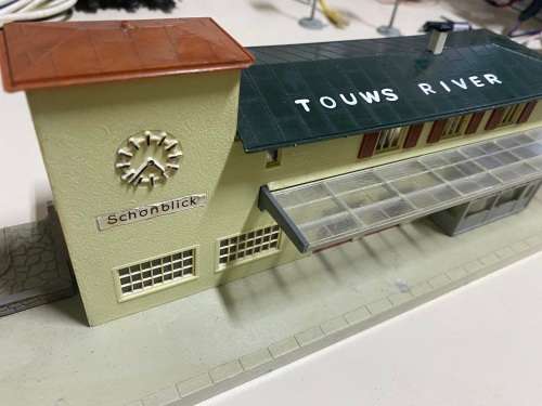 HO scale Train Station