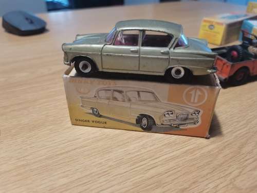 Dinky Singer Vogue