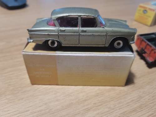 Dinky Singer Vogue