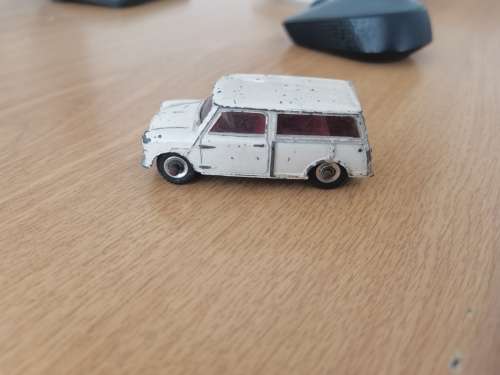 Dinky Morris Mini Traveller