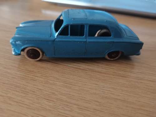 Dinky Peugeot 403