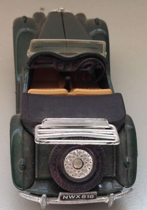 Dark green Corgi MG-TF Made in Great Britain 11.5 cms see all pics Postage R50.