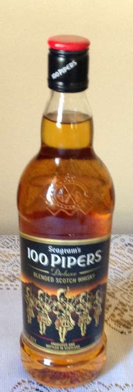 21 BOTTLES OF ASSORTED WHISKEY UP FOR GRABS . SEE PICTURES AND DESCRIPTION.