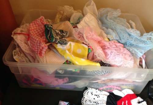 JOB LOT BARBIE CLOTHING AND SMALL ACCESSORIES OVER 100 PIECES ALL IN GOOD CONDITION