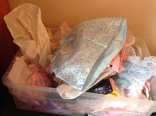 JOB LOT BARBIE CLOTHING AND SMALL ACCESSORIES OVER 100 PIECES ALL IN GOOD CONDITION