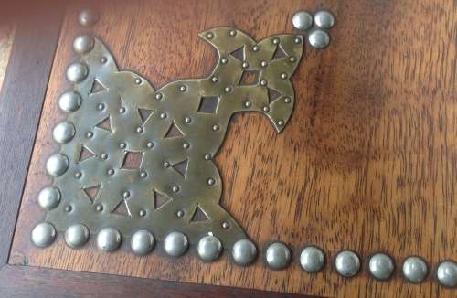 STUNNING WOOD AND BRASS KIST BOUGHT IN KENYA  ABOUT 30 YEARS AGO.