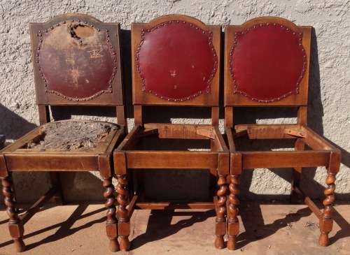 3  VINTAGE DINNING ROOM CHAIRS NEEDING TLC..ONE BID FOR 3 CHAIRS