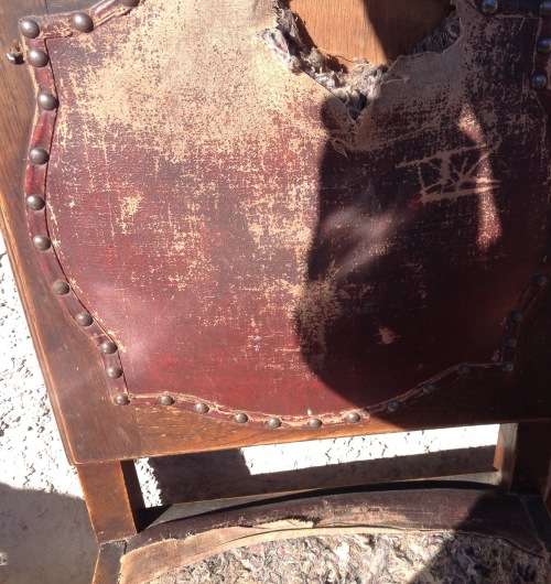 3  VINTAGE DINNING ROOM CHAIRS NEEDING TLC..ONE BID FOR 3 CHAIRS