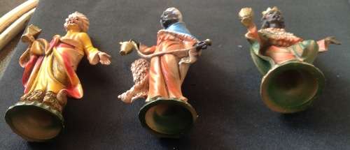 VINTAGE ITALIAN HARD PLASTIC FIGURES "" BIRTH OF JESUS"" 12 PIECES  SEE PICTURES