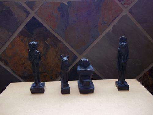 4 REPLICA EGYPTIAN FIGURENES NO 1