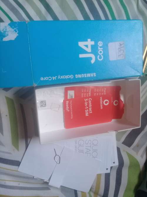 Samsung j4 core broken lcd please read description