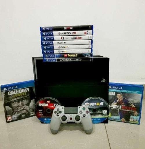 1x PlayStation 4 (1TB), 12x PS4 Games, 1xWireless Dualshock Controller
