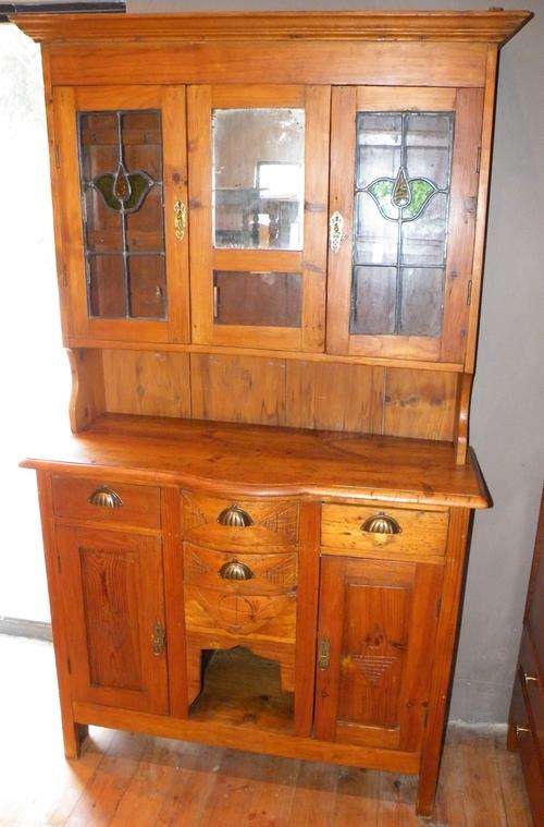 Oregon "Koskas" kitchen dresser