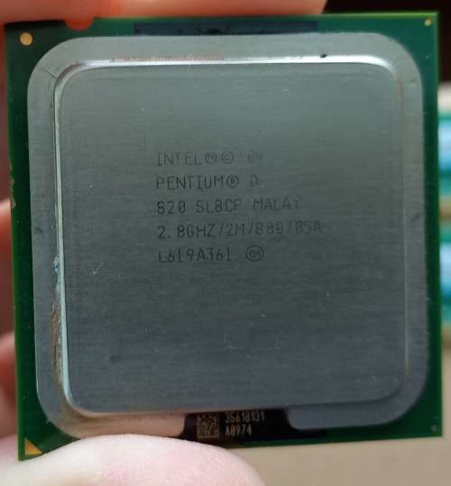 2.8Ghz Pentium D (dual core LGA 775) CPU and 2x2Gb (4Gb) DDR-2 800 RAM DIMMs