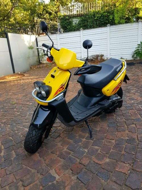 Yamaha BWS 100 - Yellow