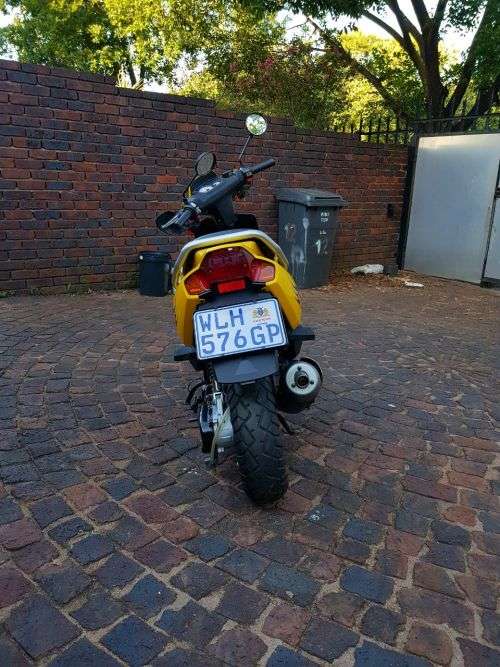 Yamaha BWS 100 - Yellow