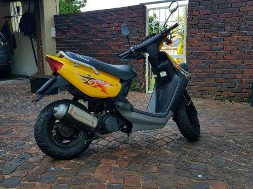 Yamaha BWS 100 - Yellow