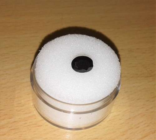 Spinel black 0.90ct