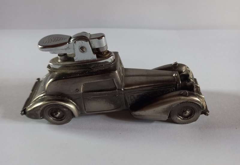 Vintage Table Lighter