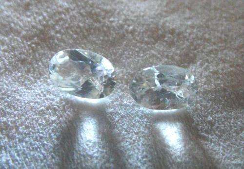 TOPAZ PAIR 100% NATURAL SPARKLING WHITE  - 1.14cts Total