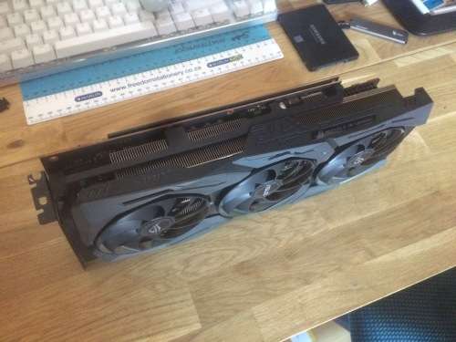 Asus ROG Strix RX 5700 GPU