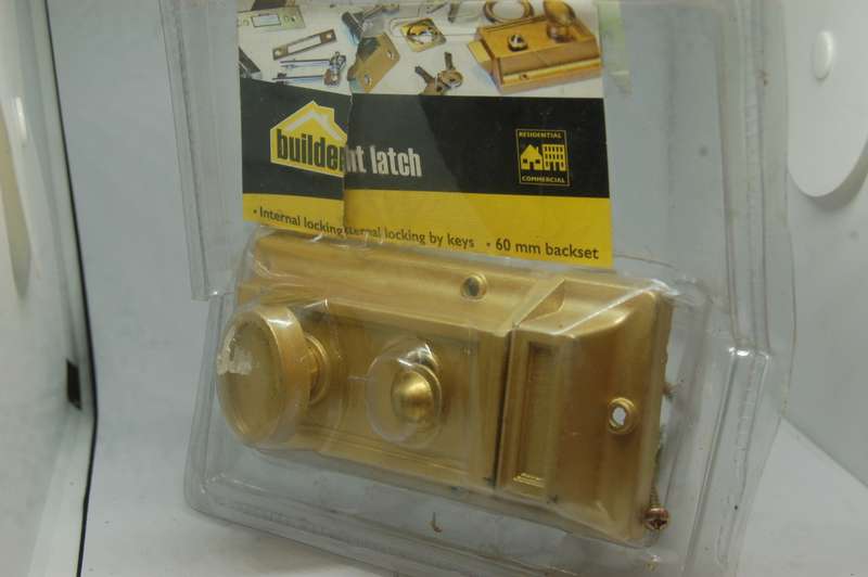 BUILDERS BRAND DOOR LOCK