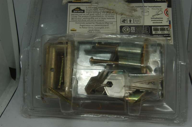 BUILDERS BRAND DOOR LOCK