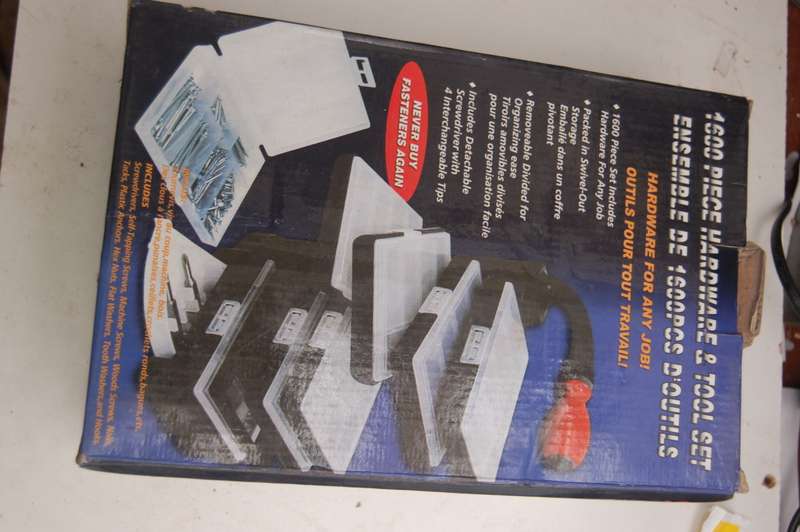 1600 PIECE HARDWARE + TOOL SET