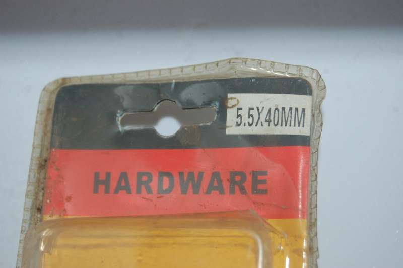 5.5MM BY 40MM BOLT HEAD ZINC PLATED SCREWS PACK APPROX 30 SCREWS