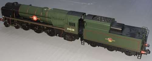 Hornby Merchant Navy Class - `Clan Line`