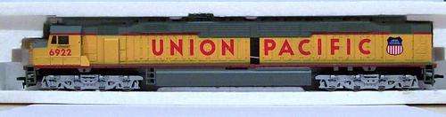 DD40X Diesel Locomotive by Bachmann  -  HO Scale - Boxed
