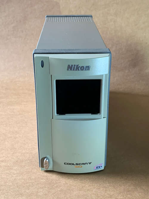 Nikon Coolscan V ED - 4000dpi 35mm Film Scanner (TESTED + WORKS) (PLEASE READ)
