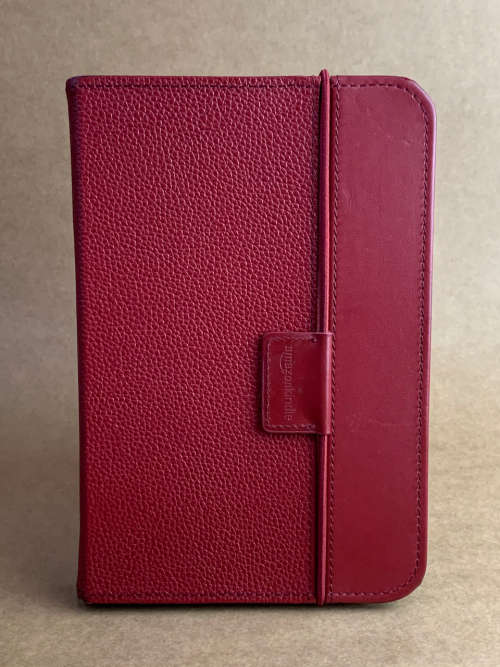 Kindle "Keyboard" Wi-Fi + 3G (3rd Generation) (Model D00901) + Cover with Built-in Reading Lamp