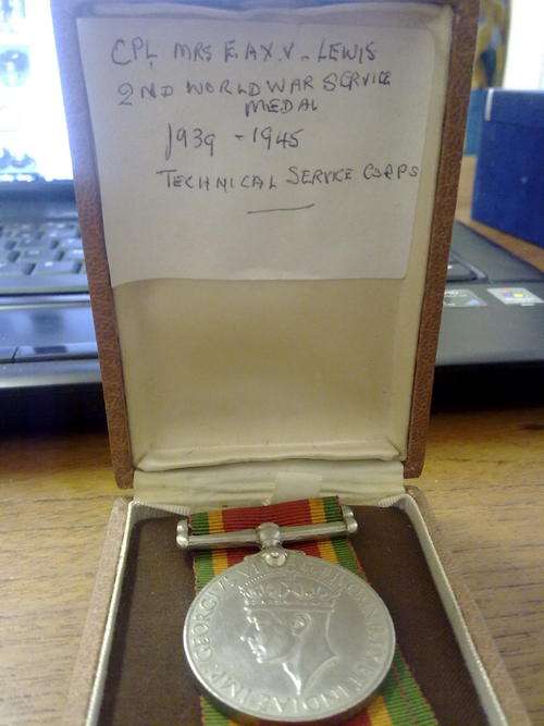 World War 2 medal award to a lady