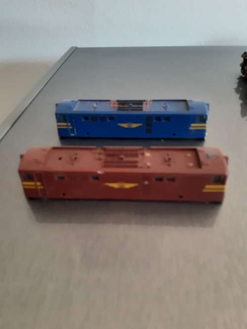 2 Lima SAR 5E locomotive shells