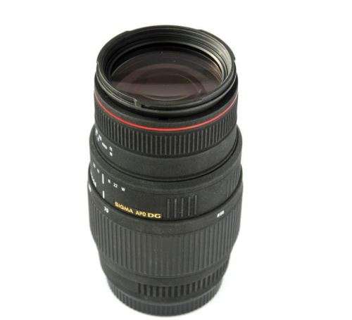 Sigma APO DG 70 - 300 mm lens + Makro Function for CANON DSLR