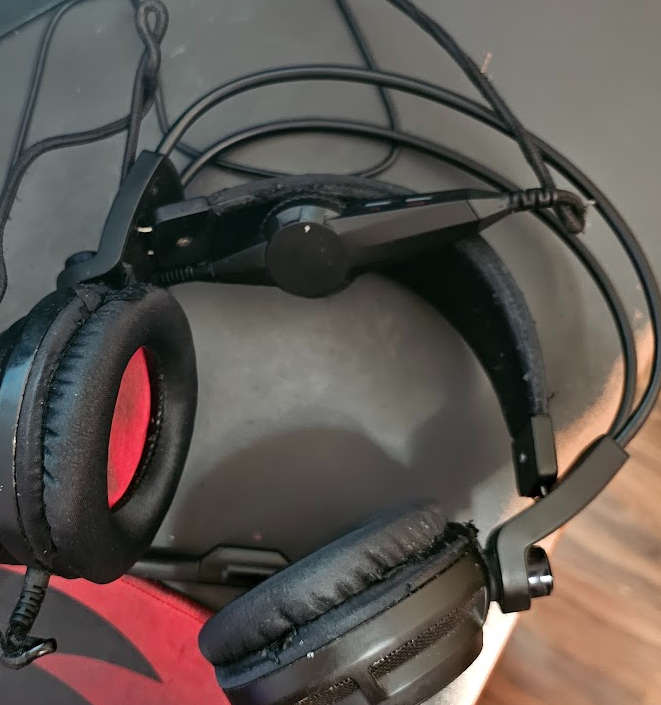 MSI Redragon headphones with microphone usb gaming headset