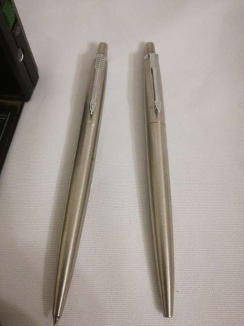 PARKER PEN AND PENCIL SET, IRIDIUM (germany) FOUNTAIN PEN AND CLOCK(working). Bid for ALL
