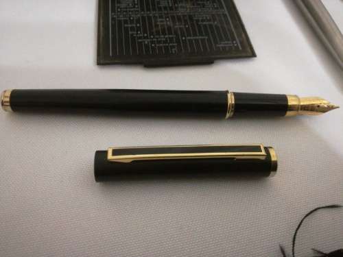 PARKER PEN AND PENCIL SET, IRIDIUM (germany) FOUNTAIN PEN AND CLOCK(working). Bid for ALL
