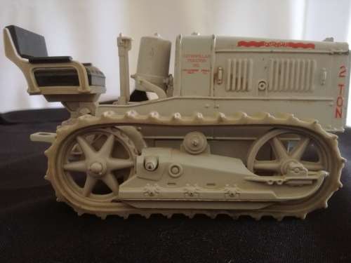 VINTAGE 1928 Caterpillar 2 ton 1:16 Scale die cast NORSCOT