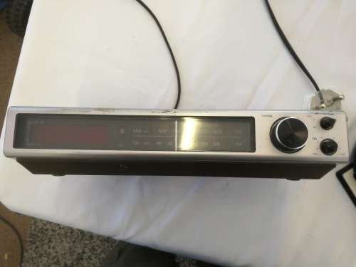 VINTAGE PHILIPS 490 ELECTRONIC CLOCKRADIO. 100% working!