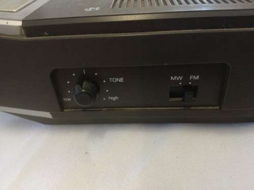 VINTAGE PHILIPS 490 ELECTRONIC CLOCKRADIO. 100% working!