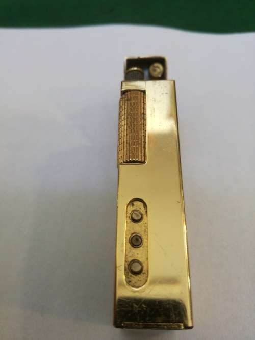 VINTAGE DETAILED MANDARIN LIGHTER WITH QUARTZ CLOCK.