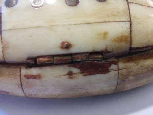 AMAZING VINTAGE JEWELLERY BOX. POSSIBLY BONE AND BRASS.