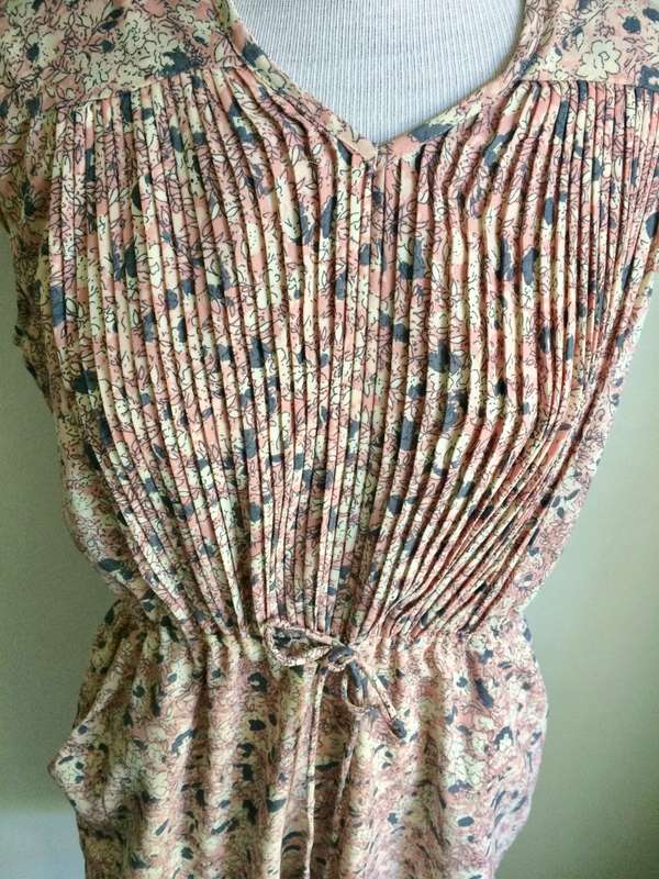 POETRY FLOWER DRESS  - SIZE 10 ( BIG FIT)