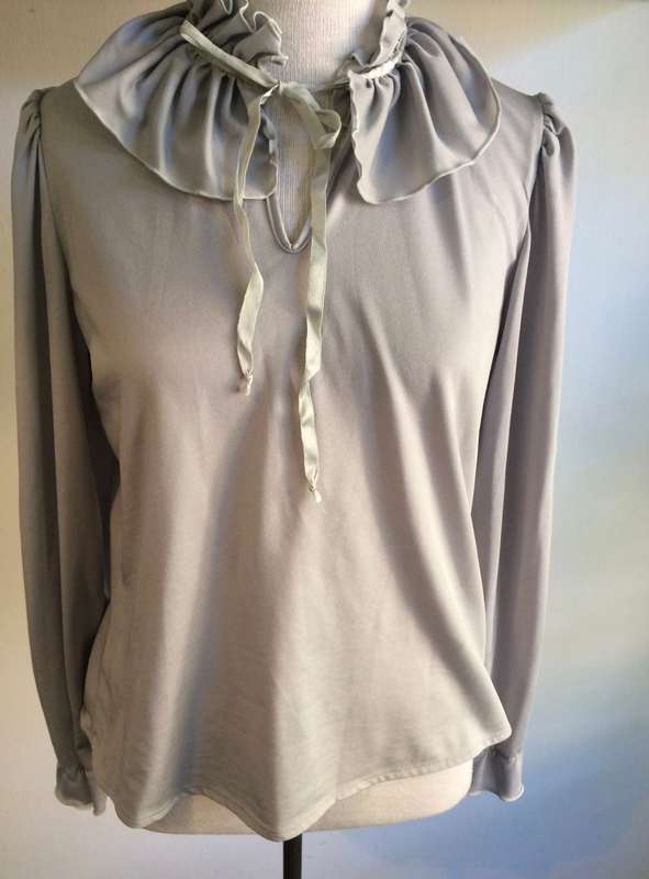 VINTAGE GREY SHIRT - FANCY FRILLY COLLAR SIZE 14 BUST 97 CM